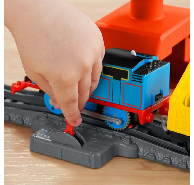 Switch on the tracks makes Thomas the tank engine stop