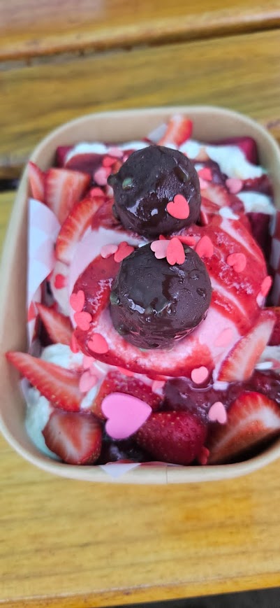 ice cream with strawberries